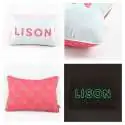 Coussin personnalisé sur commande prénom phosphorescent 
