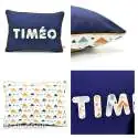 Coussin personnalisé sur commande prénom phosphorescent 