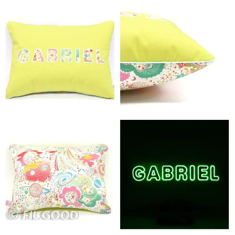 Coussin personnalisé sur commande prénom phosphorescent 