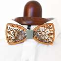 Wooden Bow Tie: Éclosion